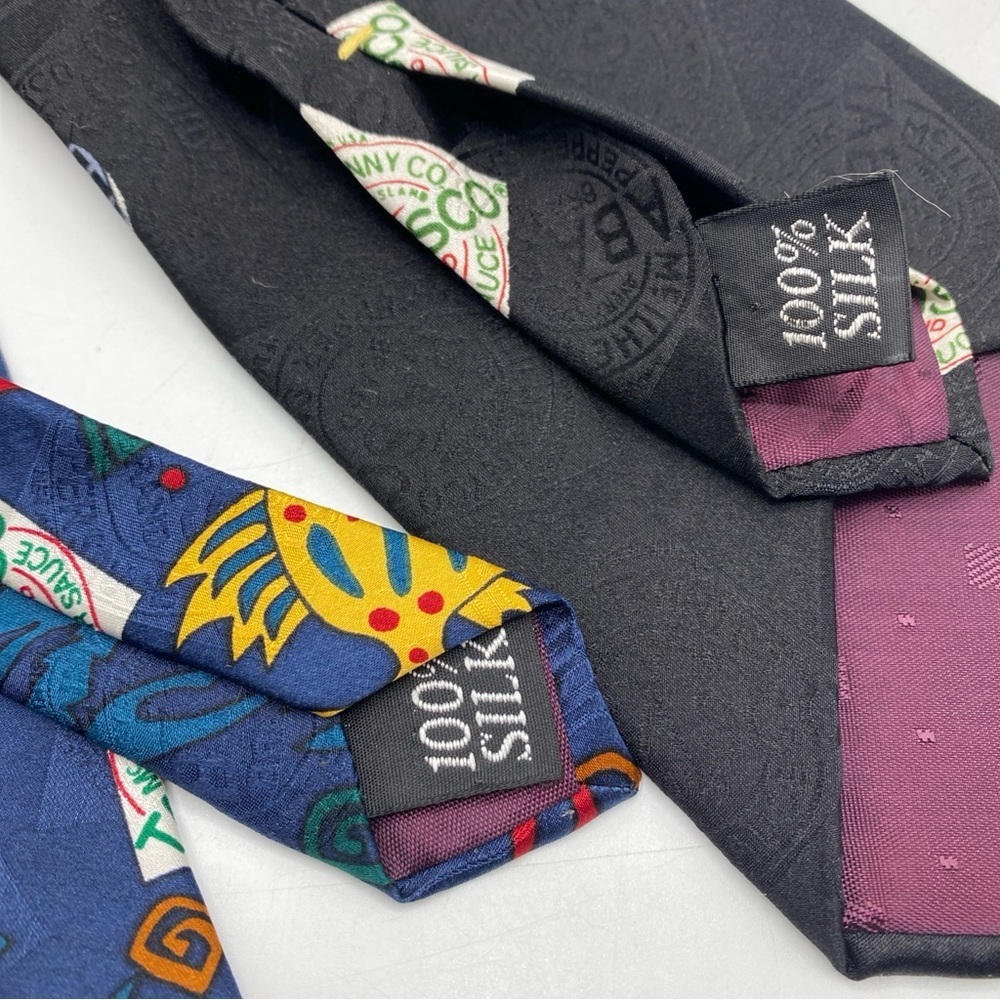 Tabasco Fish Necktie Tie Novelty 100% Silk USA Ocean Coral Hot Sauce Grilling - Picture 6 of 8